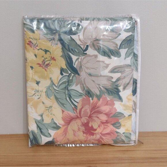 NOS Vintage Croscill BV 6435 Floral Blouson Valance 15 X 88 - Picture 3 of 3